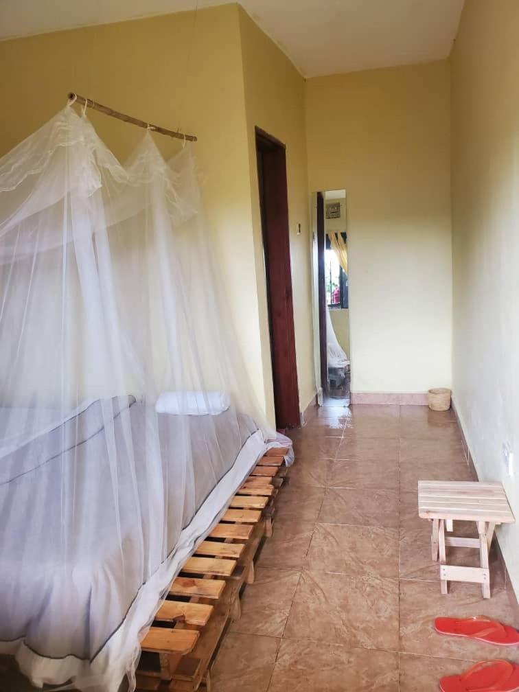 Gaia Eco Hub Bnb Fort Portal Dış mekan fotoğraf